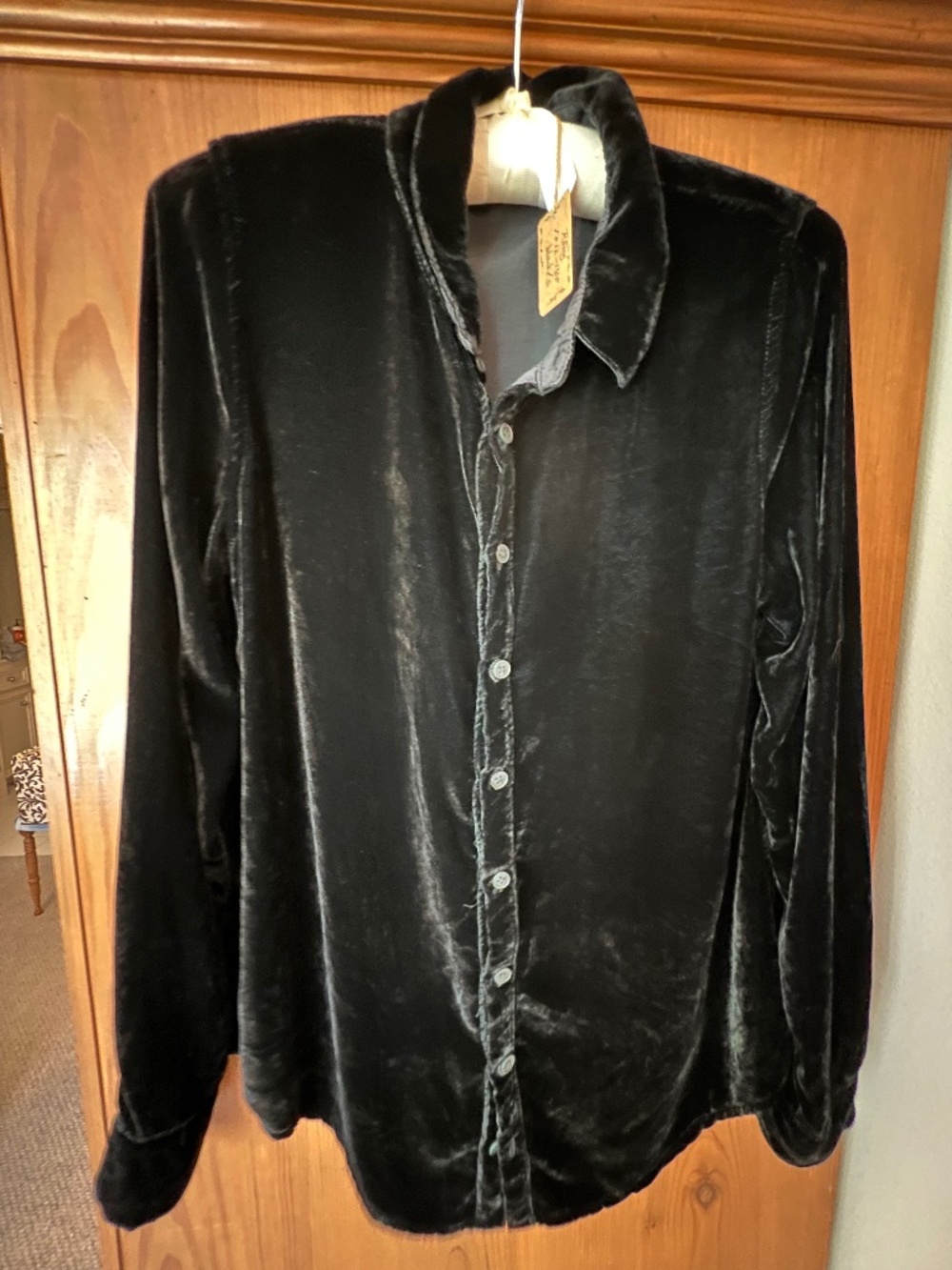CP Shades Romy in Velvet, Small, Black, NWT